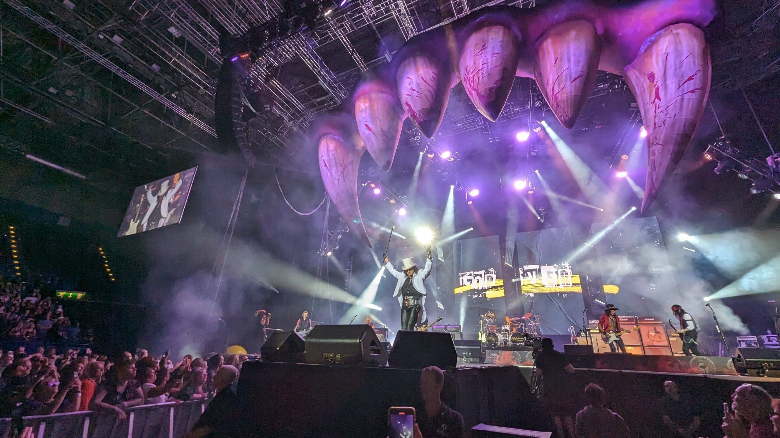 Hollywood Vampires Tour: A Spectacle of Innovation and Collaboration